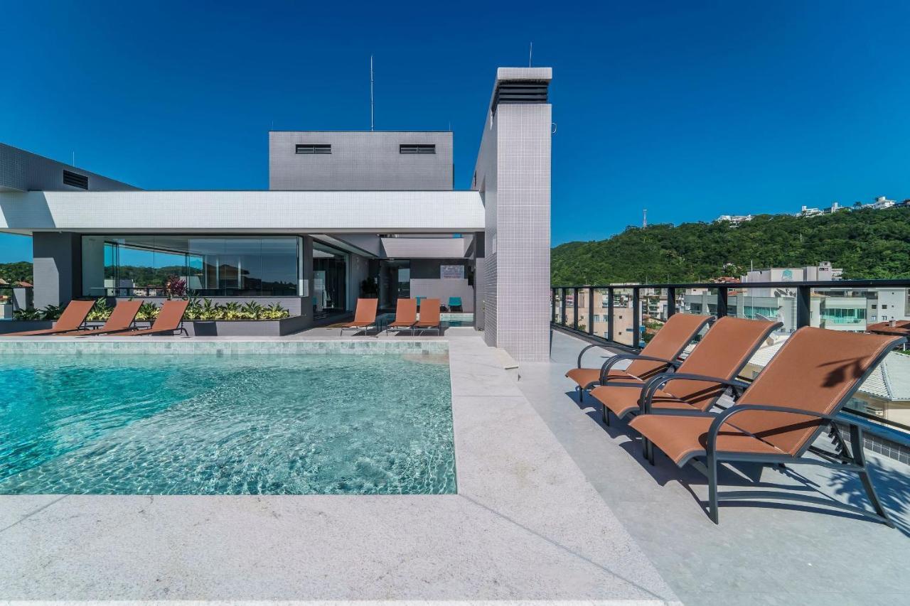 Adra 301 - Apartamento No Centro De Bombinhas - Rooftop Com Piscina E Academia - A Poucos Metros Da Praia - Exterior foto